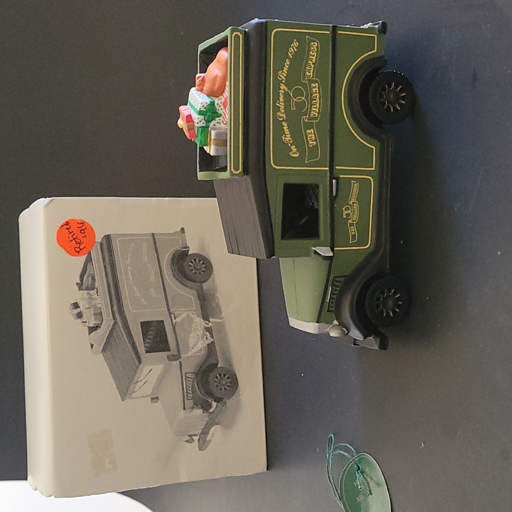Dept 56 Village Express Van the Heritage Collection